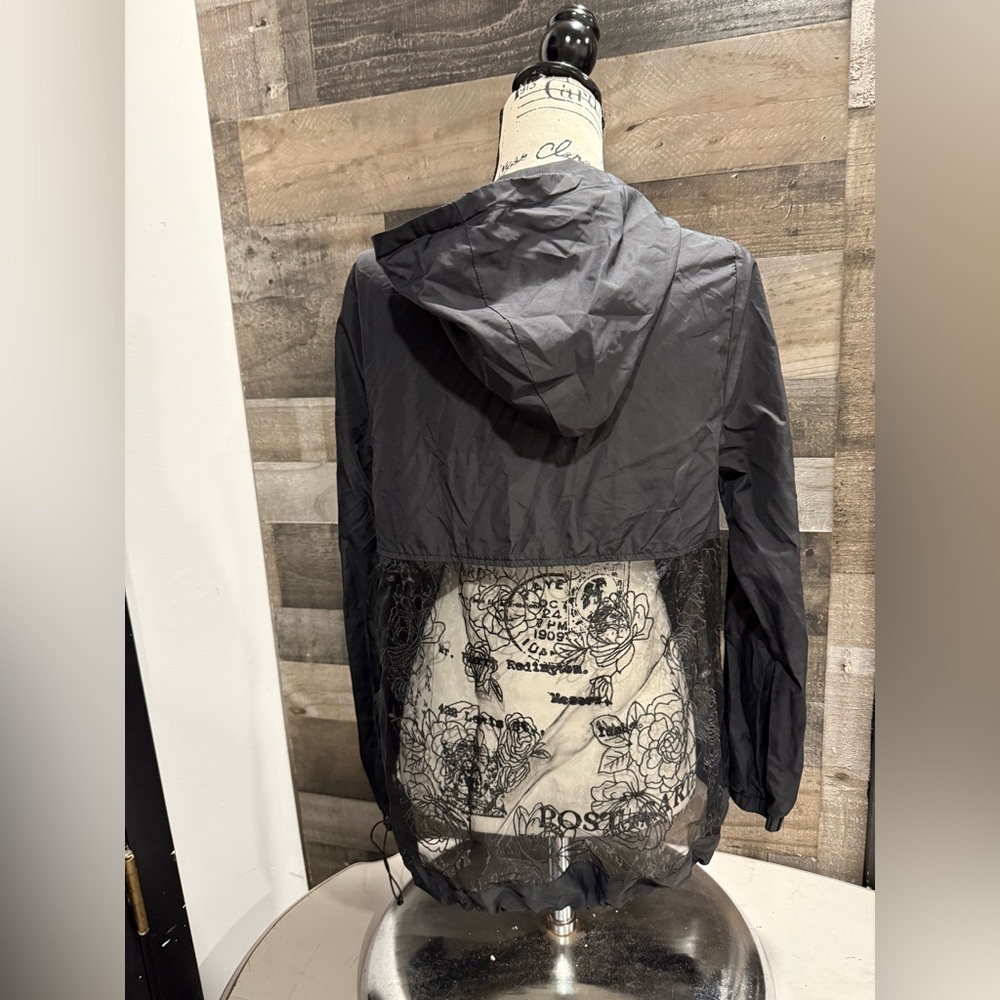 Fabletics | Lace Detail Half Zip Windbreaker - image 7